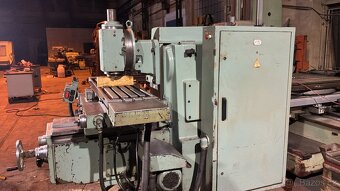 Univerzální frézka Stanko 6T82-1 - 2