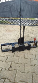 Trojbodový záves za malotraktor. - 2