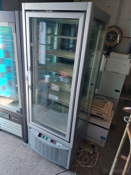 Gastro mrazící vitrína Mondial N400 - 2