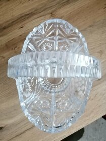 KOŠÍČEK Z KŘIŠŤÁLU. - 2