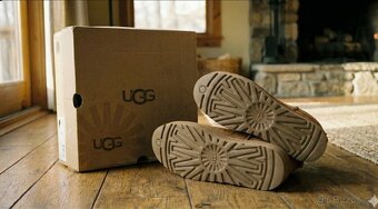 UGG s klasickou platformou vel.39 - 2