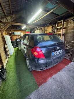 Prodám havarované Kia Ceed 2007 1.6 CRDi - 2