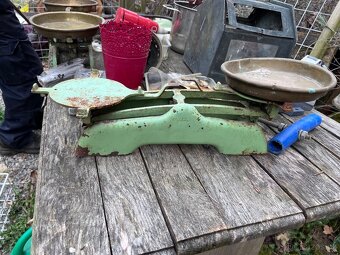 Prodám starožitné váhy - 2