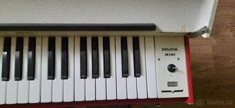 Retro elektrické varhany se stojánkem. - 2