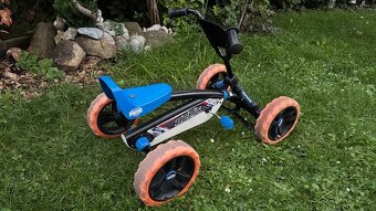 BERG Buzzy dětské šlapadlo - 2