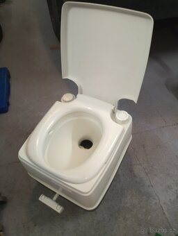 Chemická toaleta - 2