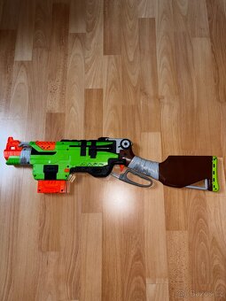 NERF Slingfire - 2