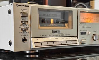 Hitachi D-90S kazetový magnetofon - 2