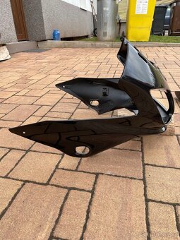 Prodám přední kapotu Yamaha FZS 1000 Fazer - 2