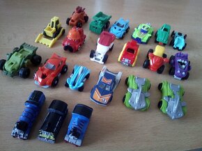 FIGURKY s KINDER VAJÍČEK - SMĚS - VŠE ZA 60 kč - 2