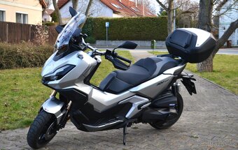 Prodám skútr Honda ADV-350, 129.900,-Kč - 2