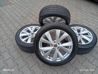 ŠKODA KAROQ, kola 18", nová letní - 2