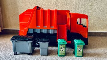 Oranžové popelářské auto se 4 popelnicemi - 2