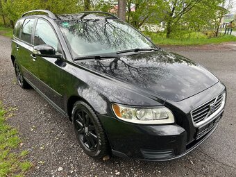 VOLVO V50 kombi 2.0D 100kw r.11/2009 klima esp po servisu - 2