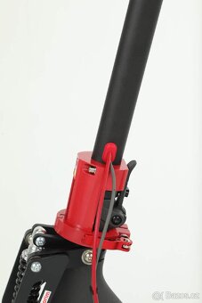 Zámek Monorim Falcon na Xiaomi Scooter (červený) - 2