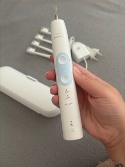Kartáček Philips Sonicare - 2