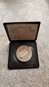 Stříbrná mince 1976 – Hanukkiya z USA (BU) - 2