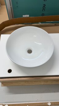 Umyvadlo 120cm závěsné - 2