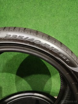 2ks nove letni 235/40 r19 pirelli - 2