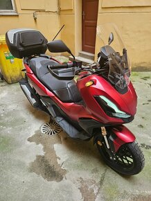 Prodám skútr Honda ADV 350 - 2