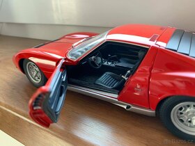 AUTOart Lamborghini Miura SV 1:18 - 2