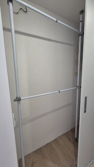 Teleskopický stojan na věšáky - 2