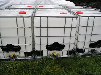 Nádrž,IBC kontejner na 1000 litrů i pitné vody. - 2