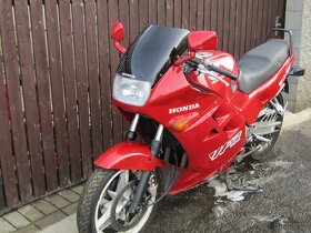 honda vfr 750f RC24 - 2