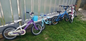 PRODÁM ODRÁŽEDLO A KOLA SPECIALIZED A 2X DĚTSKÉ KOLO - 2