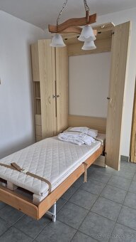 Vyklápěcí postel s ůložným prostorem - 2