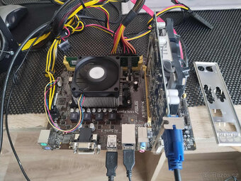 Asus58M-K + Procesor A8-7600 + Chladič + 2Gb ddr3 ram - 2
