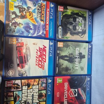 Playstation 4 - 2