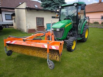 John Deere 3720 - 2