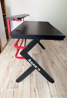 Herní/PC stůl s policí a držáky, černo-červený (120 cm) - 2