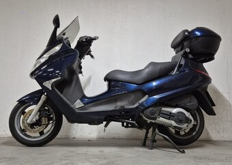 Piaggio X8 400 ie (2006) – Nízký nájezd 26tkm, Top výbava - 2