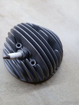 Hlava motoru ČZ 150C - 2