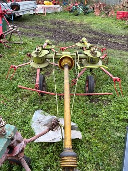 Obracec sena Claas - 2