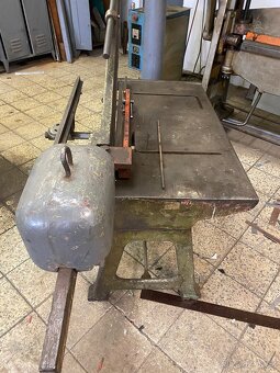 OHÝBAČKA PLECHU , TABULOVÉ NŮŽKY , STÁČEČKA - 2