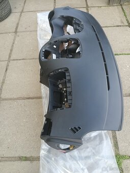 Palubní deska Peugeot 206+ - 2