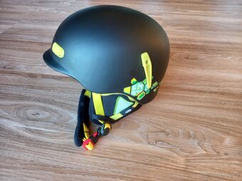 Lyžařská přilba - 2