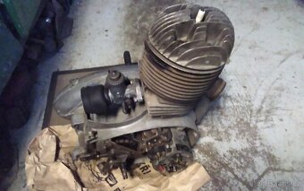 Motor Jawa 250,353 - 2