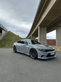 Dodge Charger 6.4 V8 - 2