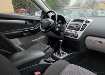 Kia Cee´d 1.4-AUT.KLIMA-KŮŽE PAKET - 2