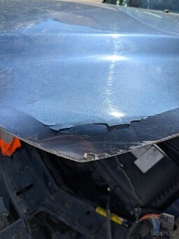 Modra kapota volvo v70 ii 2002 - 2