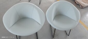 Prodám stylová křesla v veselých barvách – nové, nepoužité - 2