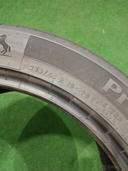 4ks letni 235/45/18 continental - 2