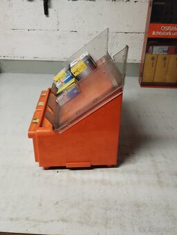 Box na autožárovky - 2