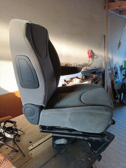Přední sedadlo Peugeot expert - 2