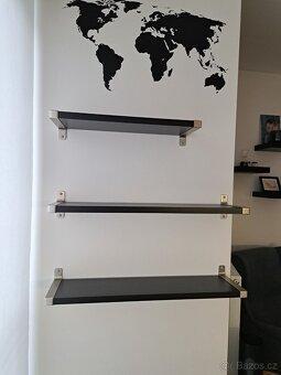 Sestava nástěných polic IKEA - 2