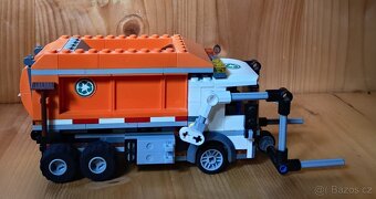 Lego popelářské auto - 2